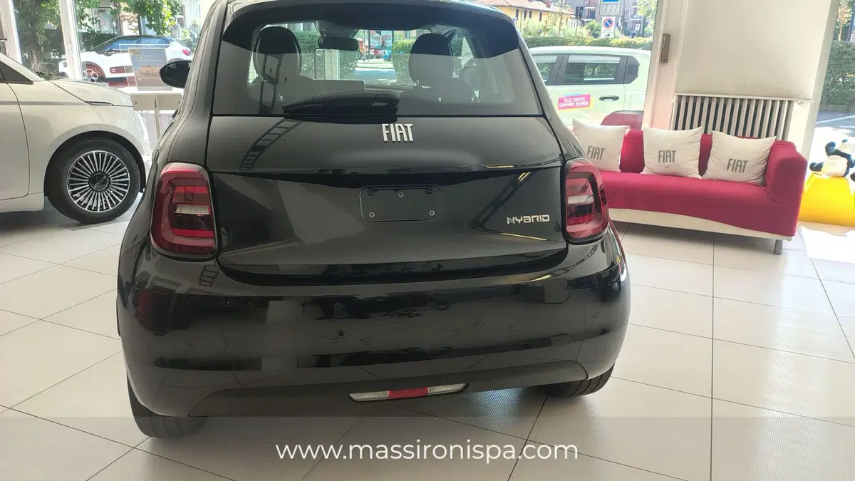 Fiat 500 nuova a Milano (3)
