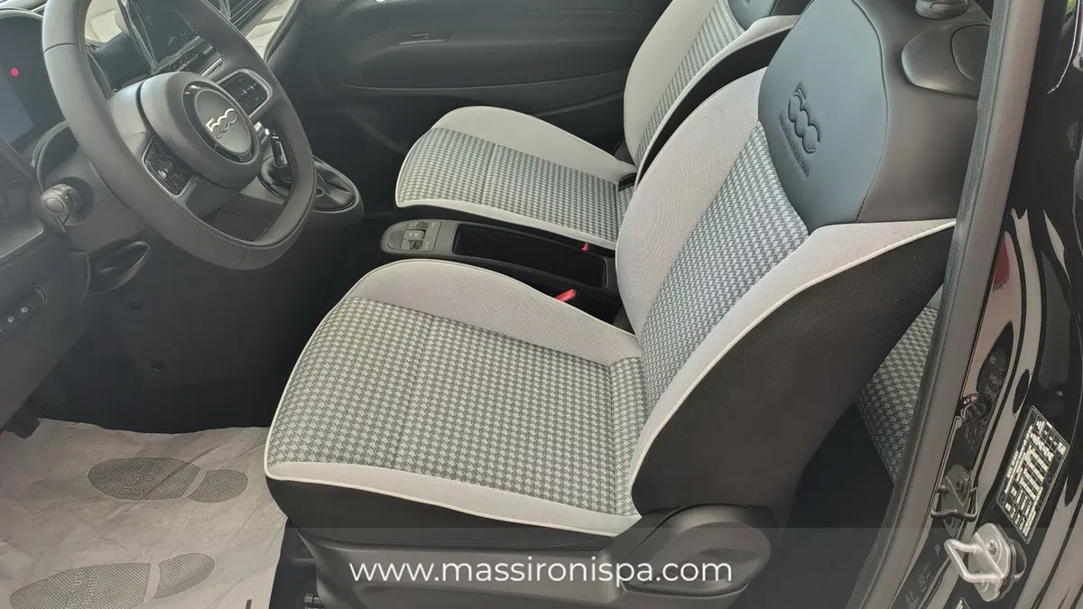 Fiat 500 nuova a Milano (7)
