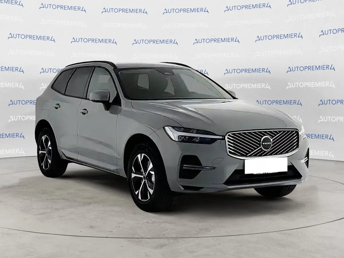 Volvo XC60 nuova a Como (3)