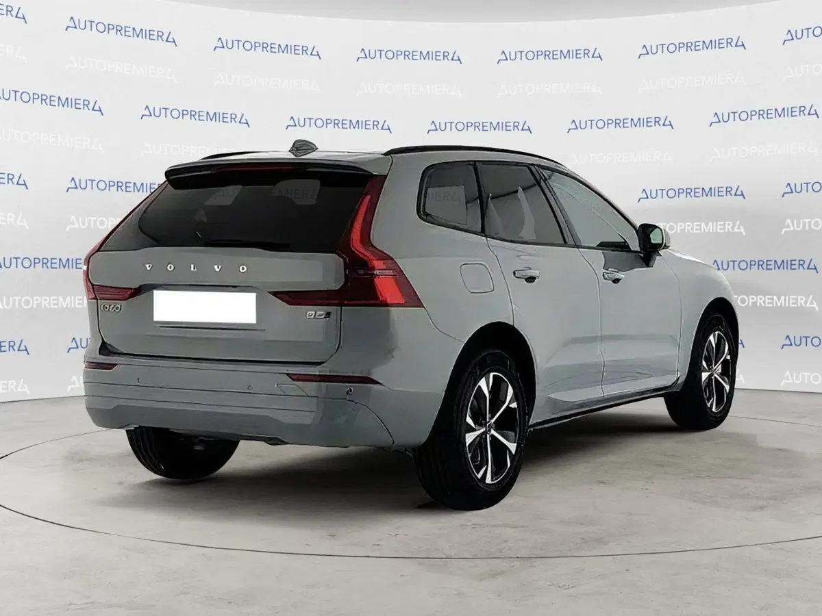 Volvo XC60 nuova a Como (6)