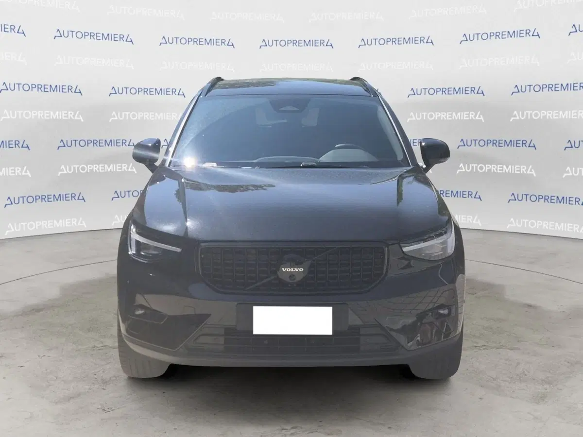 Volvo XC40 usata a Como (2)