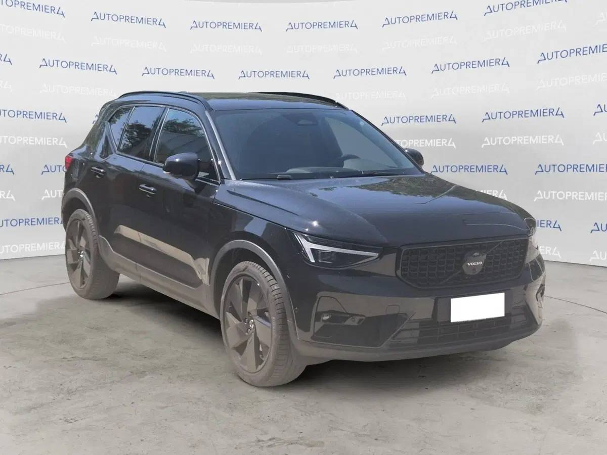 Volvo XC40 usata a Como (3)
