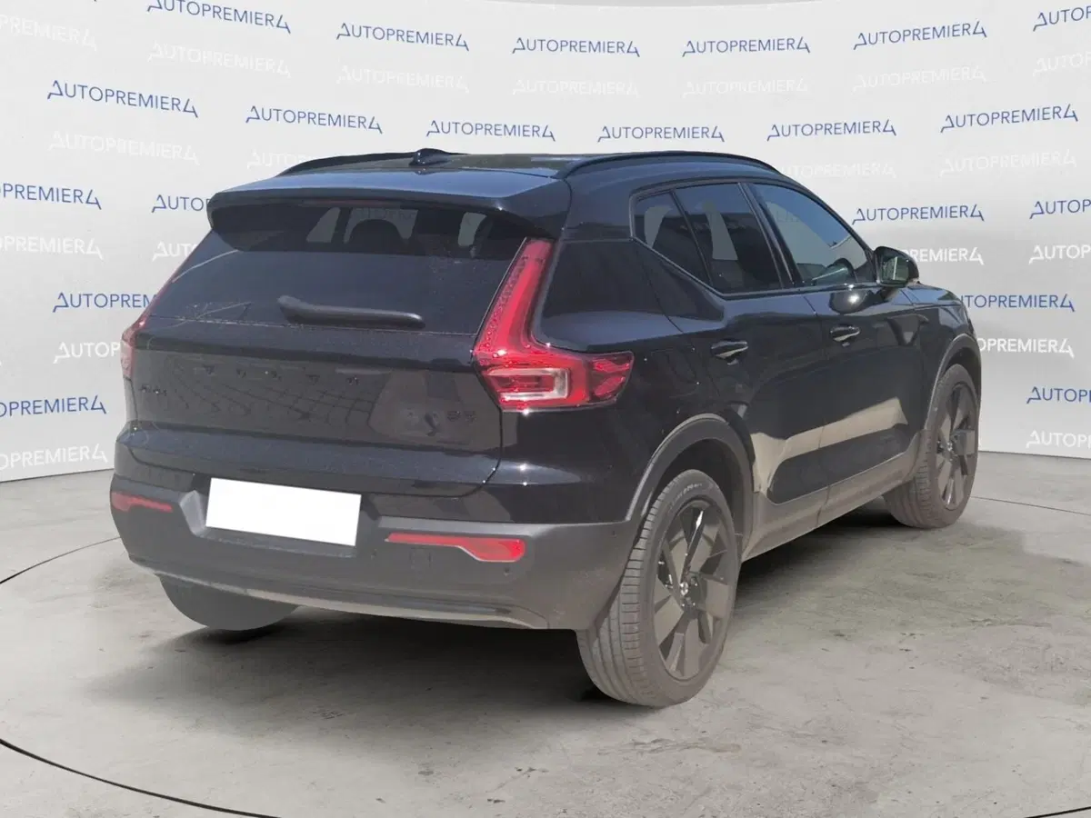 Volvo XC40 usata a Como (5)