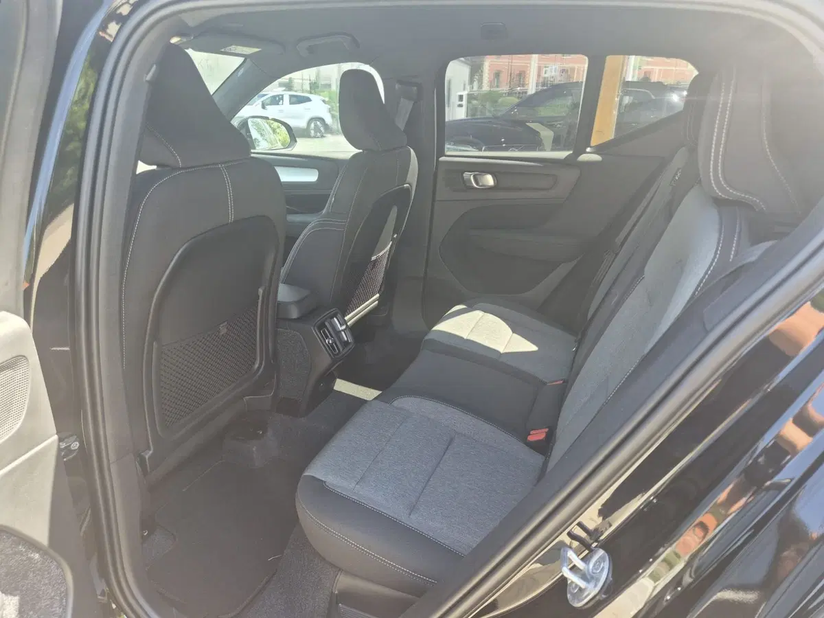 Volvo XC40 usata a Como (8)