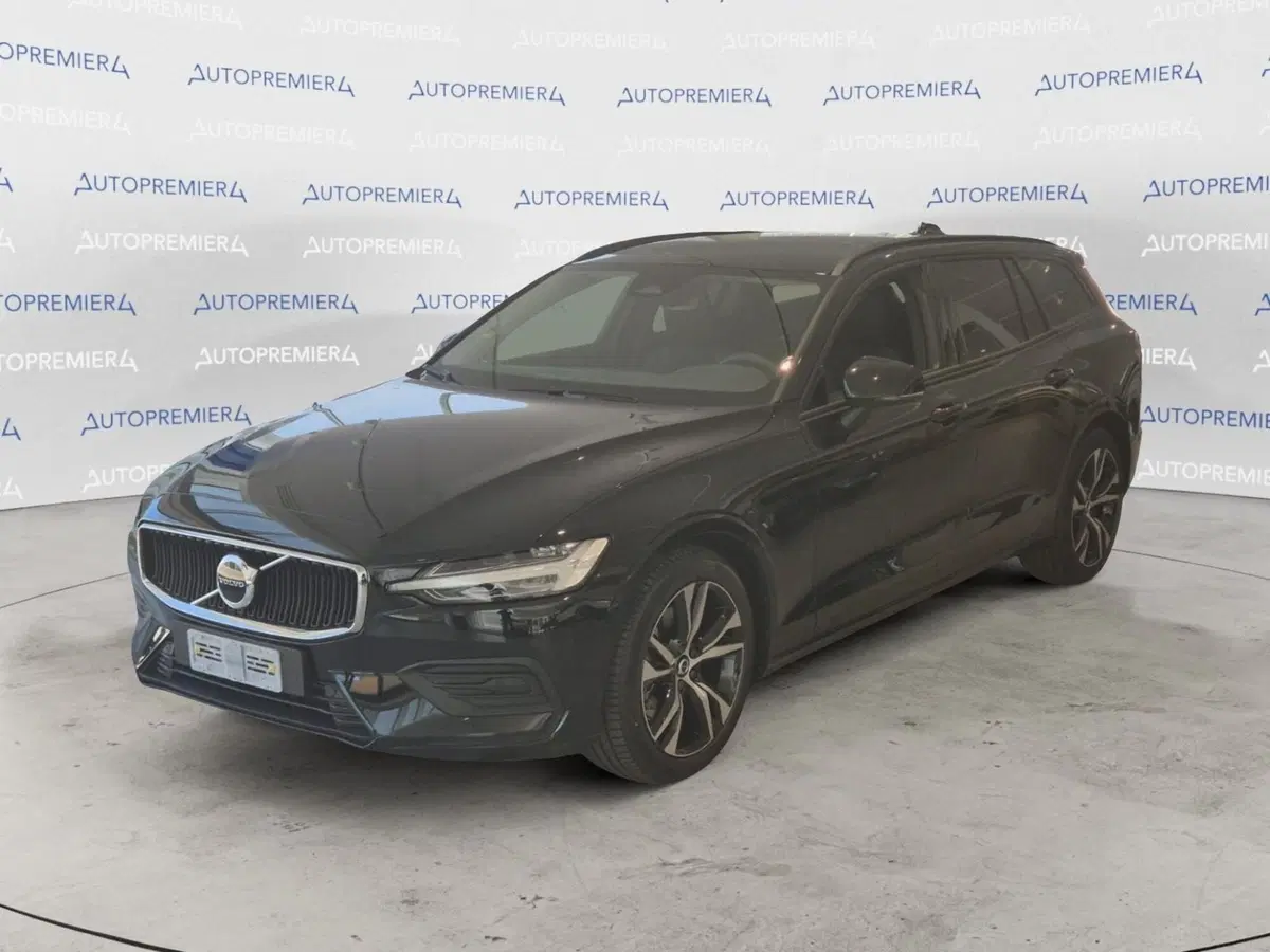 Volvo V60 nuova a Como