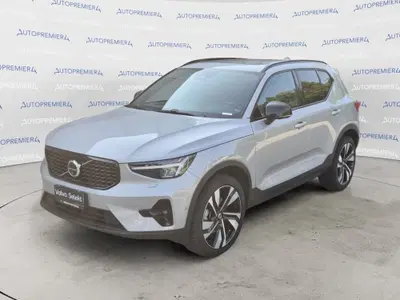 Volvo XC40 B3 automatico Ultimate Dark del 2024 usata a Como