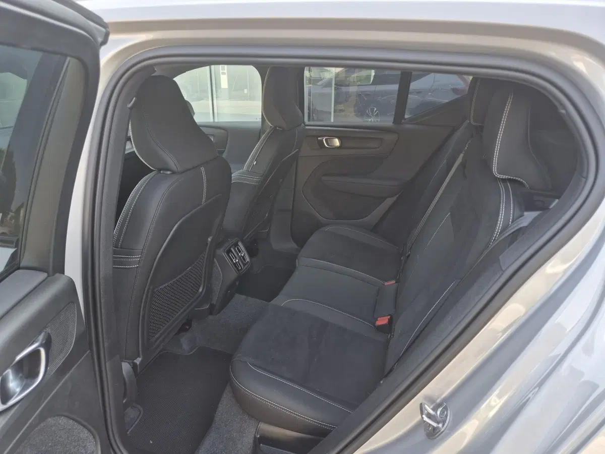 Volvo XC40 usata a Como (10)