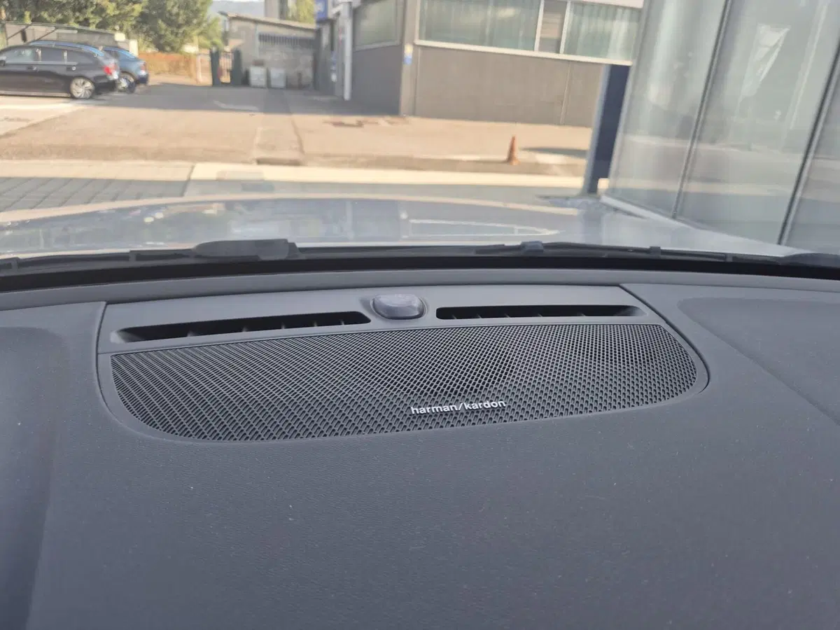 Volvo XC40 usata a Como (13)