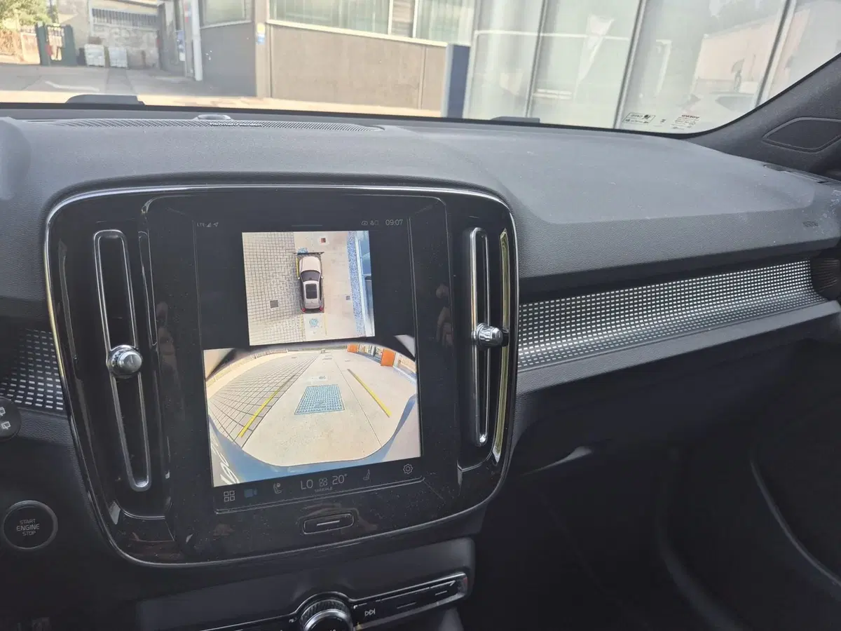 Volvo XC40 usata a Como (14)
