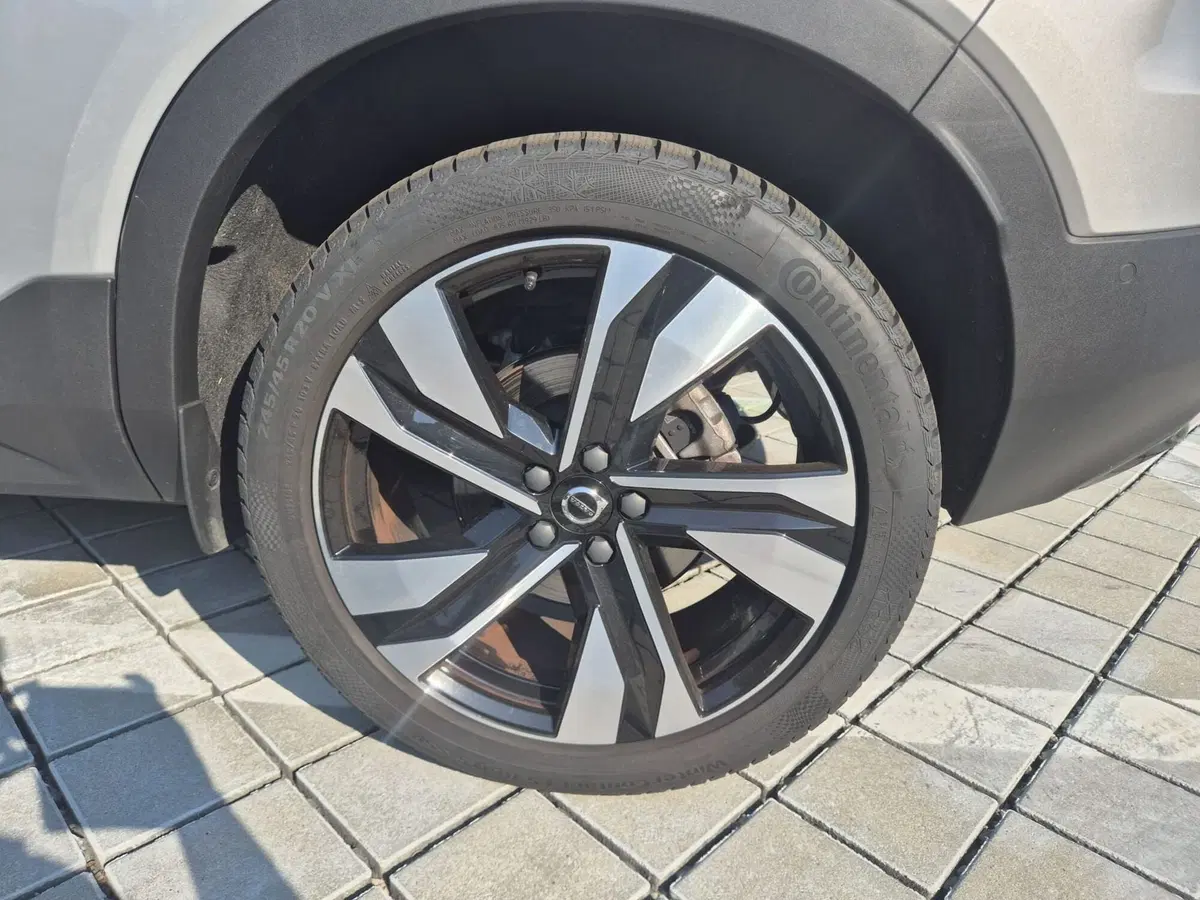 Volvo XC40 usata a Como (15)