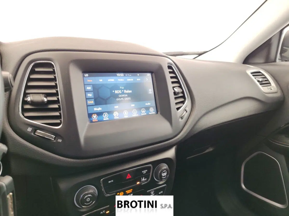 Jeep Compass usata a Massa-Carrara (12)