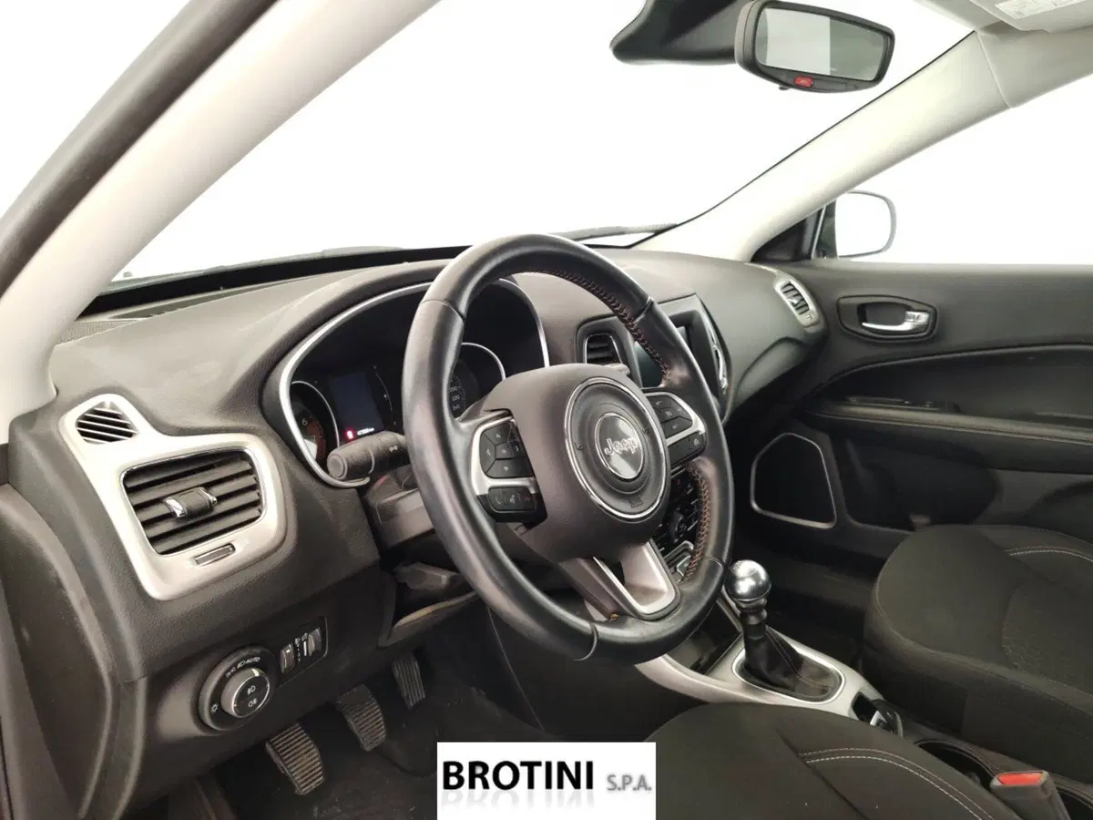 Jeep Compass usata a Massa-Carrara (8)