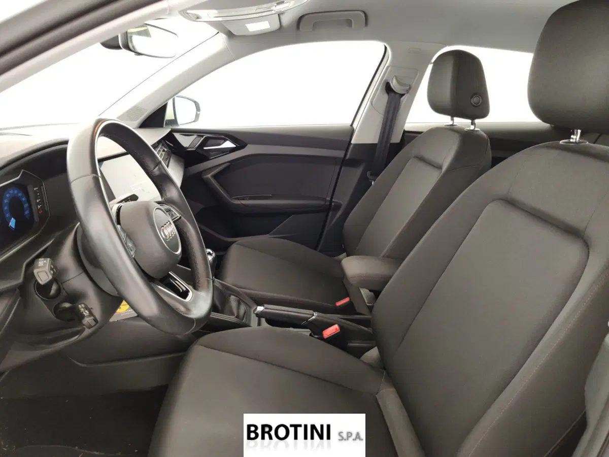Audi A1 Sportback usata a Massa-Carrara (7)