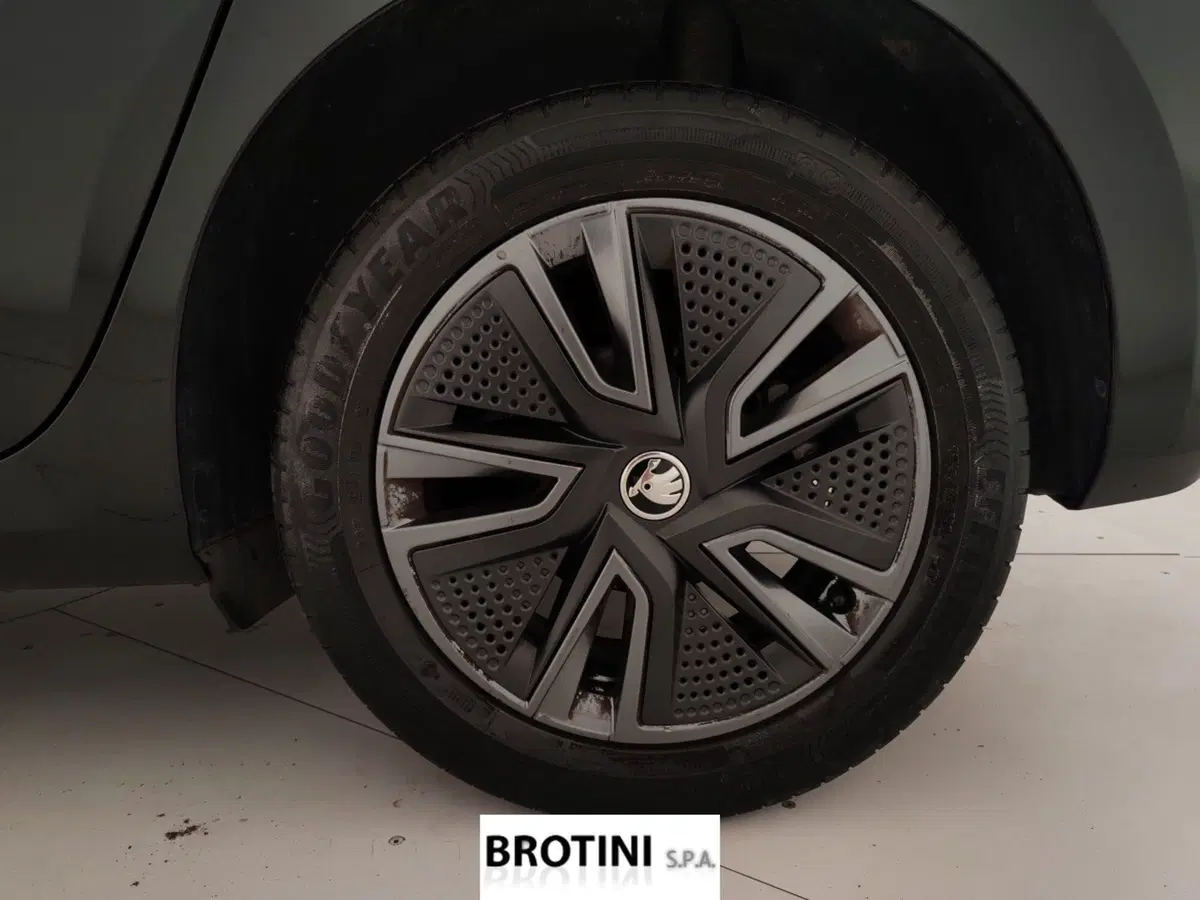 Skoda Fabia usata a Massa-Carrara (6)