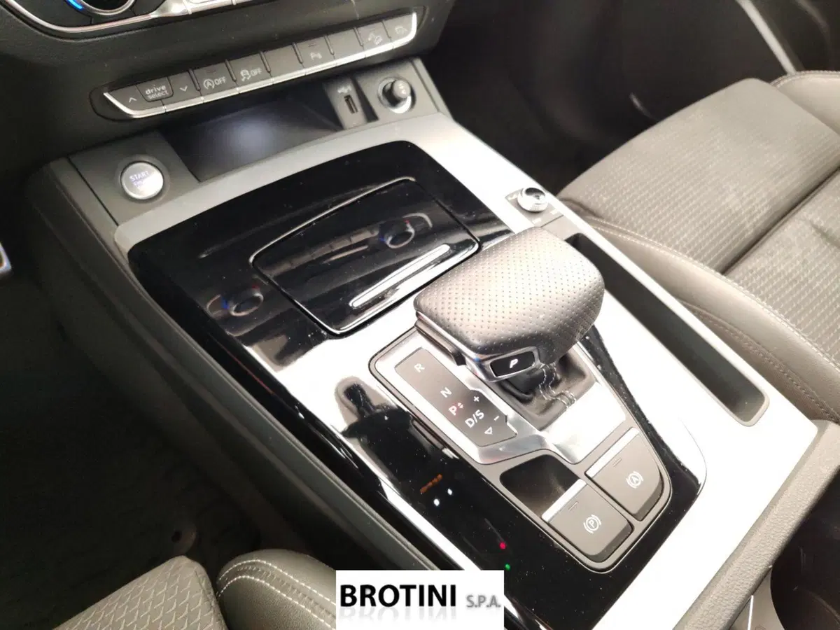 Audi Q4 Sportback usata a Massa-Carrara (12)