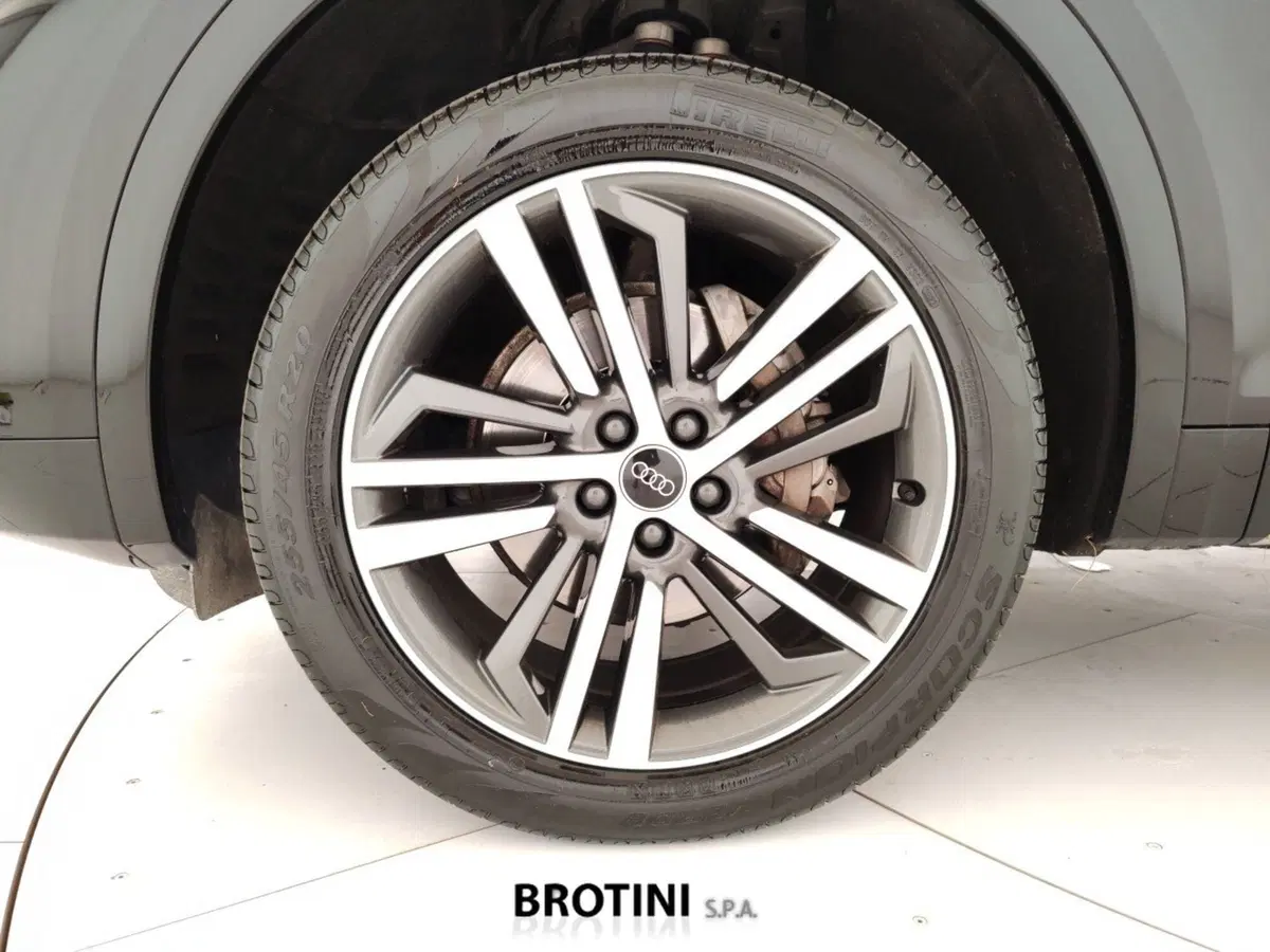 Audi Q4 Sportback usata a Massa-Carrara (6)