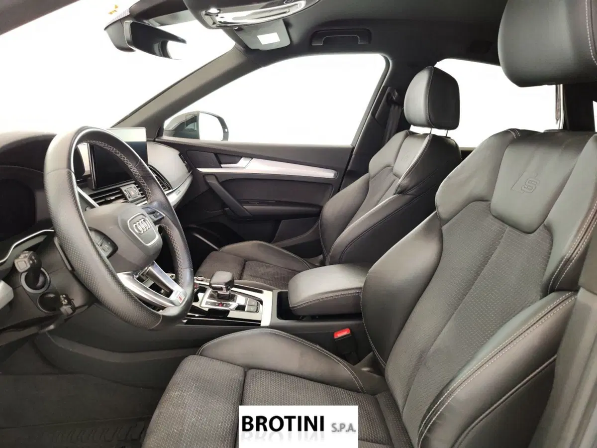 Audi Q4 Sportback usata a Massa-Carrara (7)