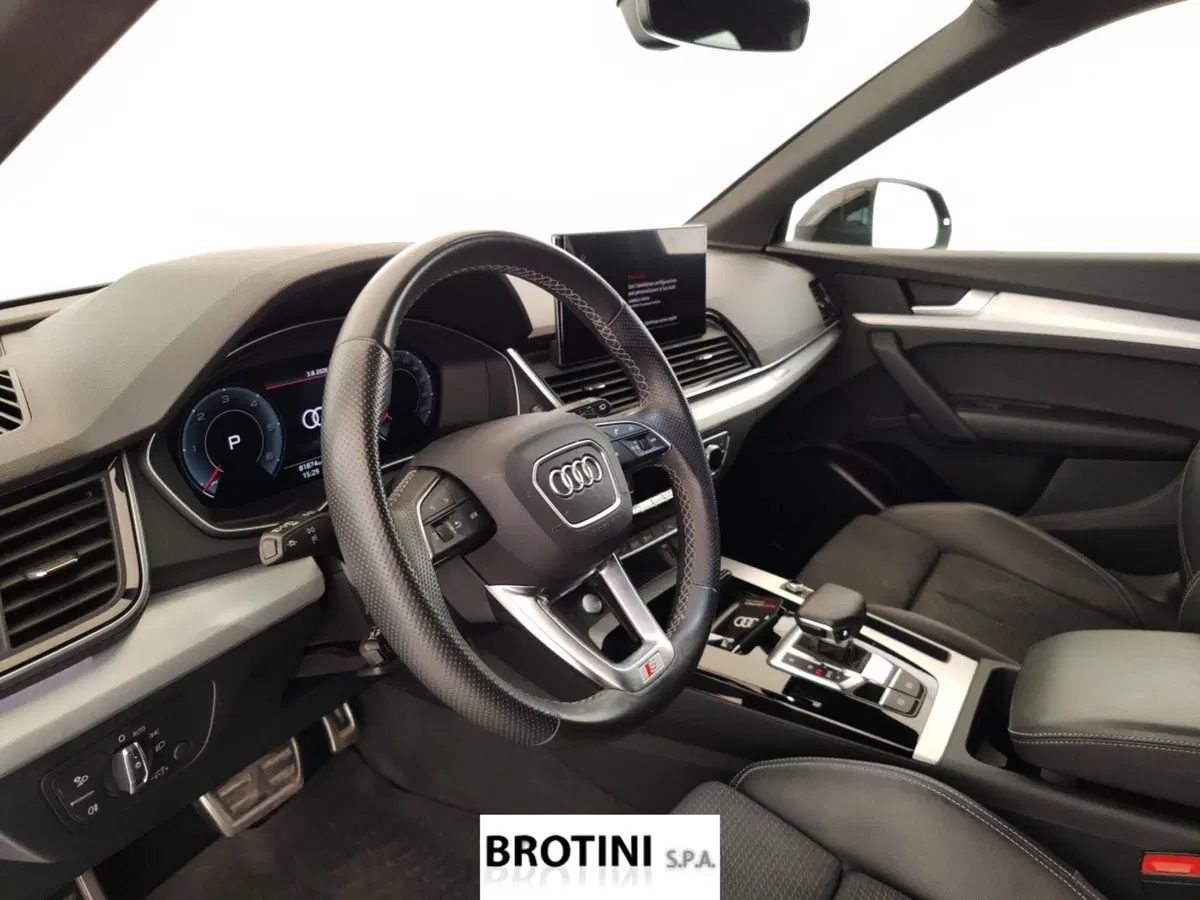 Audi Q4 Sportback usata a Massa-Carrara (8)