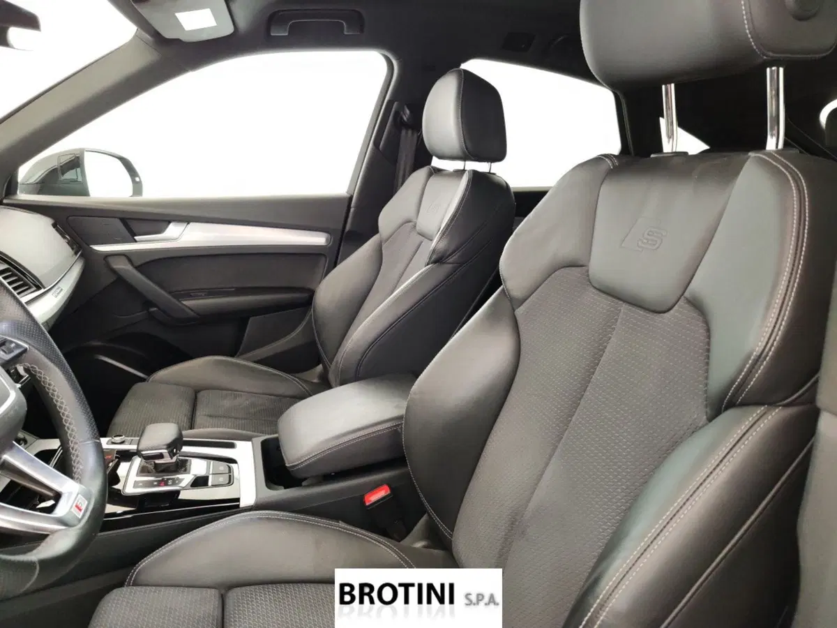 Audi Q4 Sportback usata a Massa-Carrara (9)