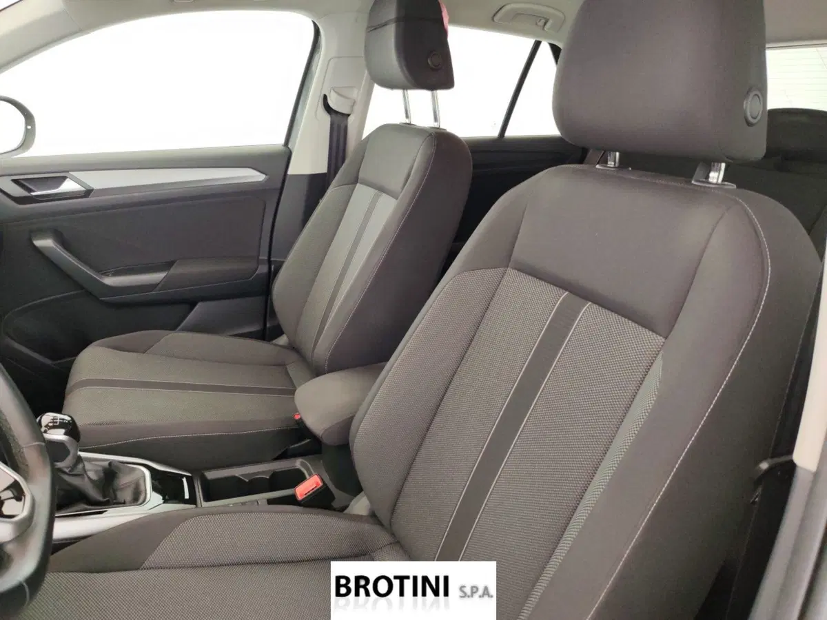 Volkswagen T-Roc usata a Massa-Carrara (12)
