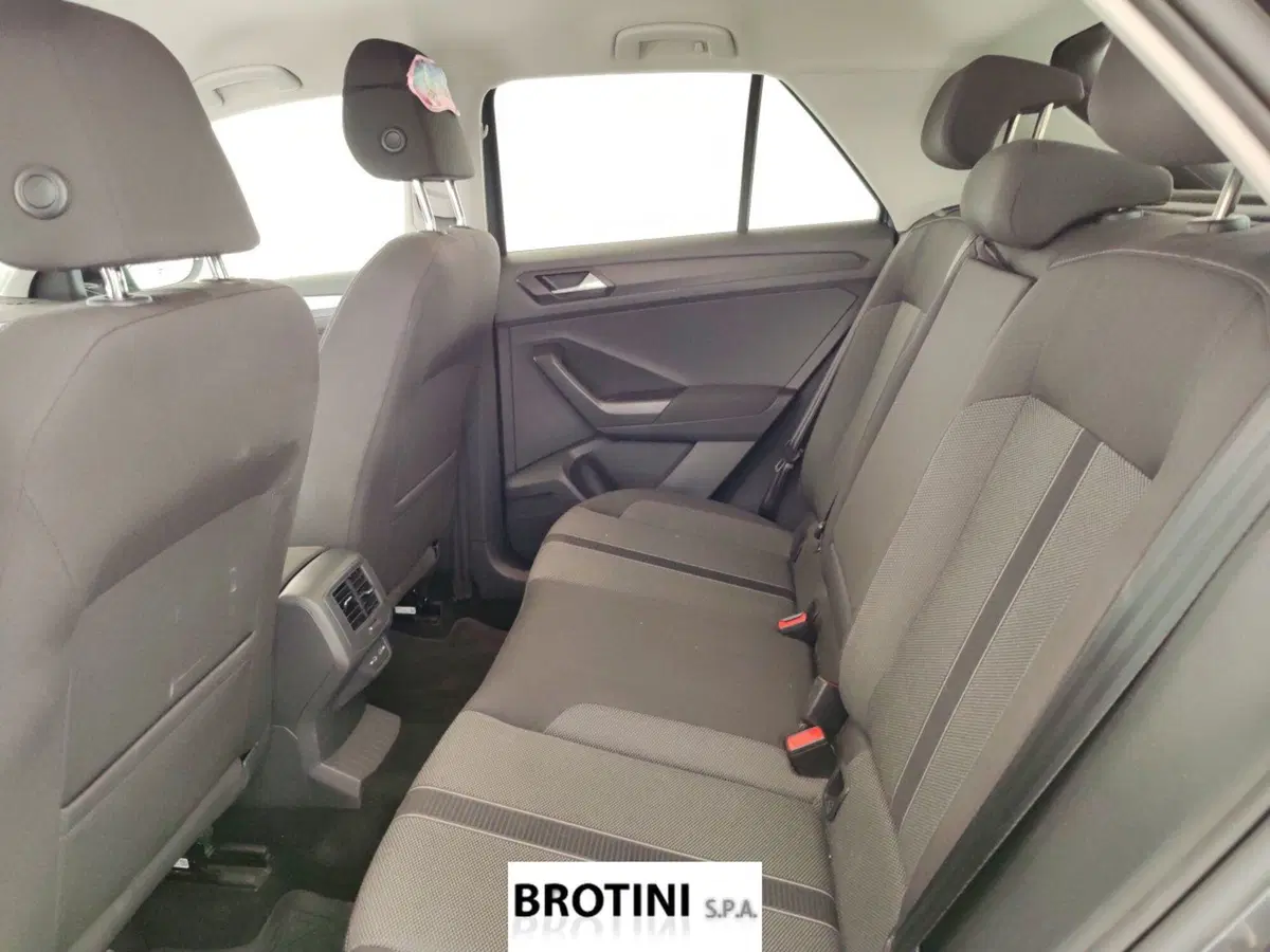 Volkswagen T-Roc usata a Massa-Carrara (15)