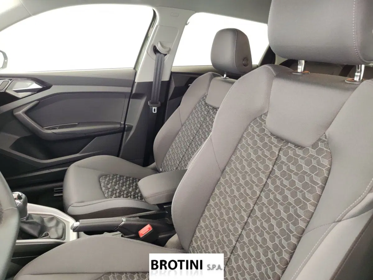 Audi A1 Sportback usata a Massa-Carrara (9)