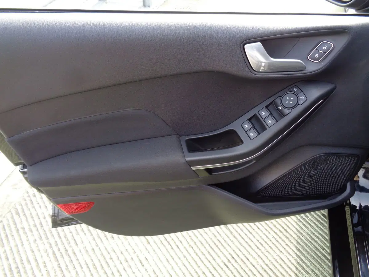 Ford Fiesta usata a Treviso (7)