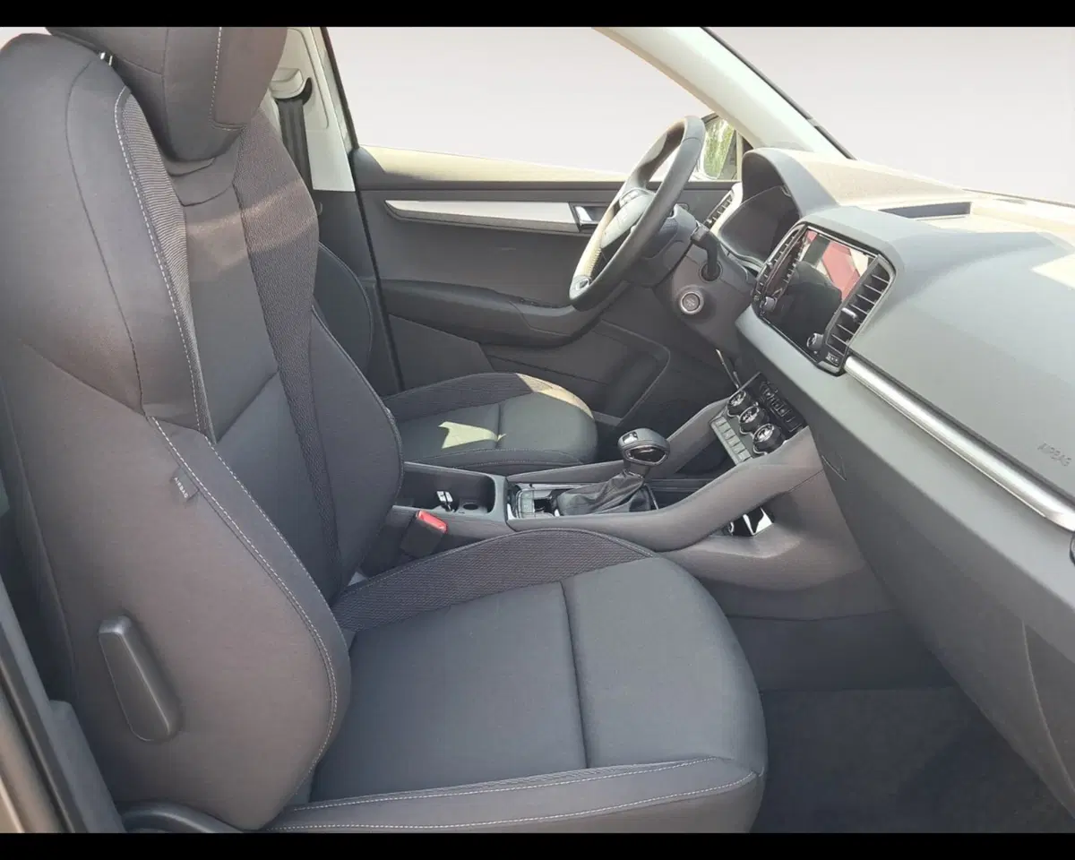 Skoda Karoq nuova a Forlì-Cesena (10)