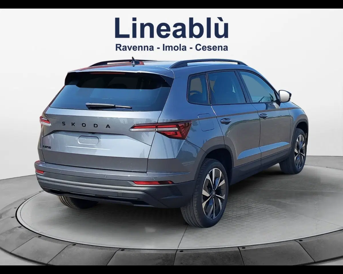 Skoda Karoq nuova a Forlì-Cesena (4)