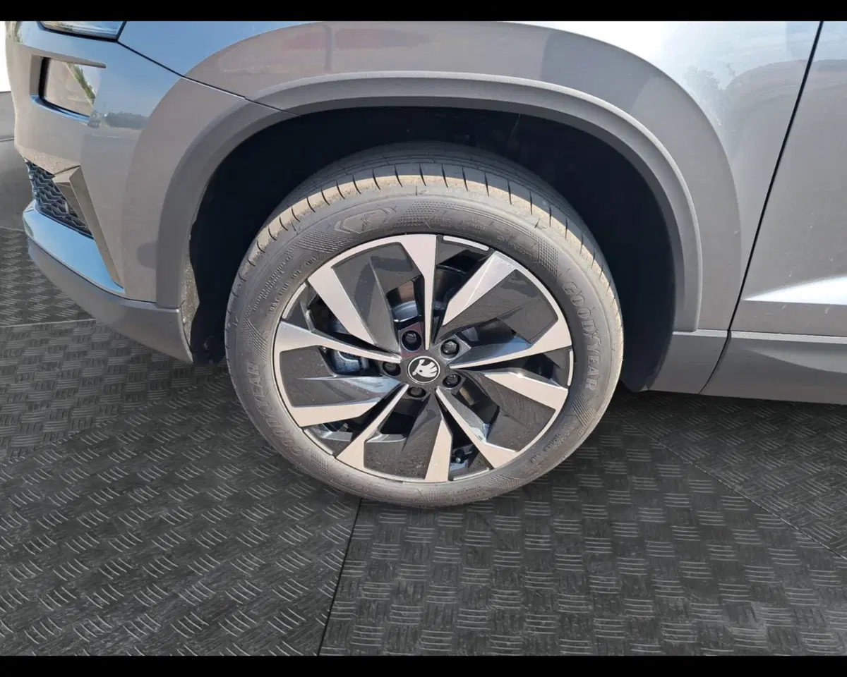 Skoda Karoq nuova a Forlì-Cesena (9)