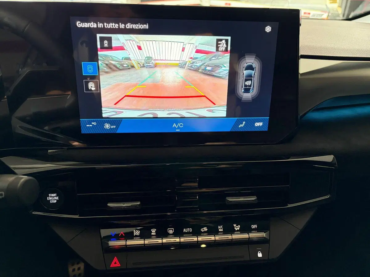 Renault Clio nuova a Milano (13)