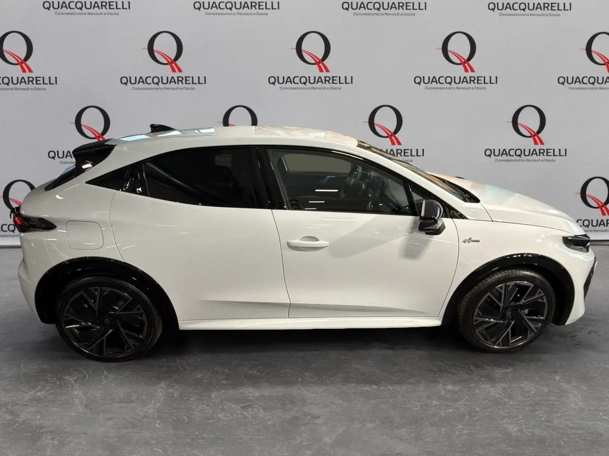 Renault Clio nuova a Milano (4)