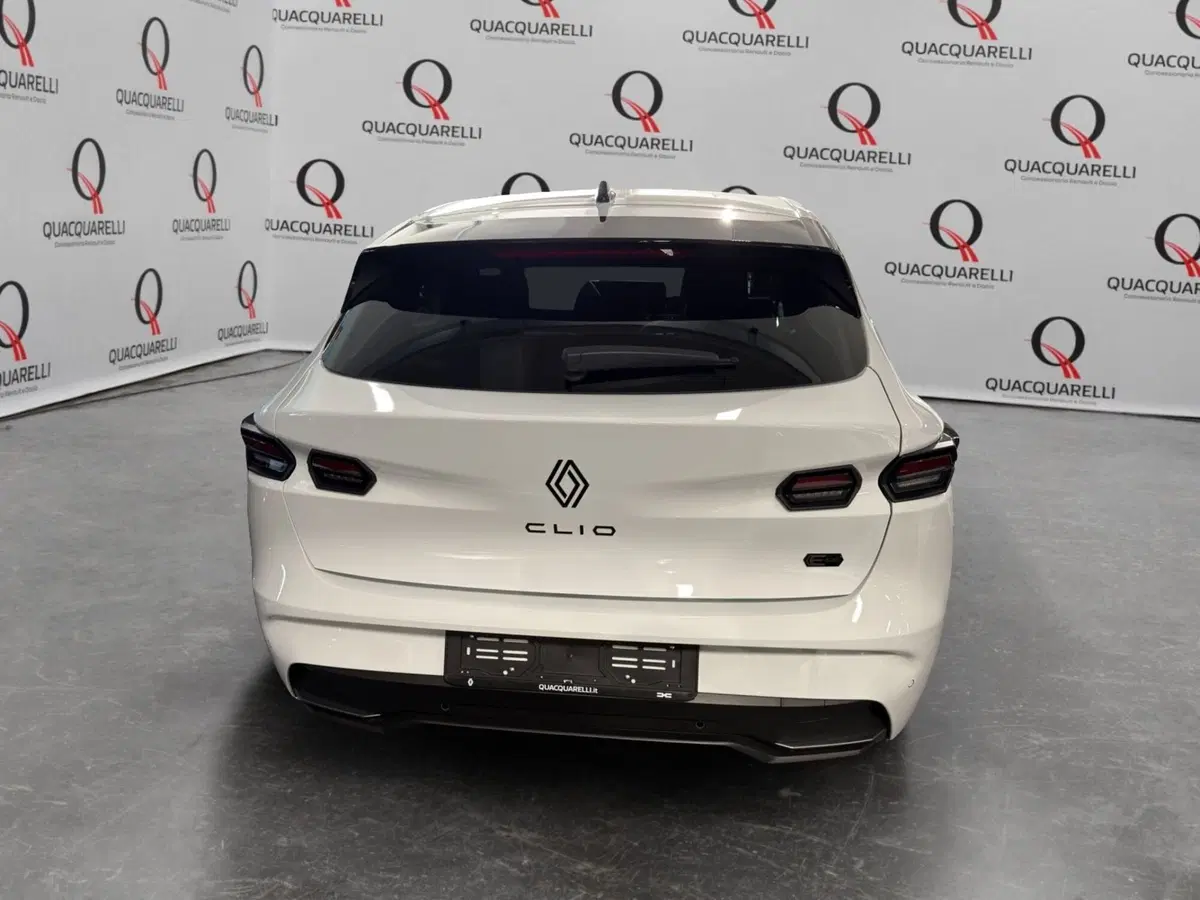 Renault Clio nuova a Milano (6)