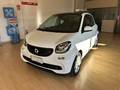 smart forfour forfour EQ Passion del 2019 usata a Bari