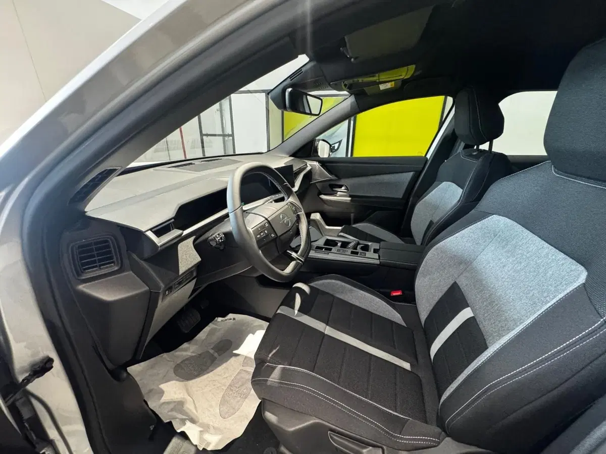 Opel Grandland nuova a Frosinone (10)