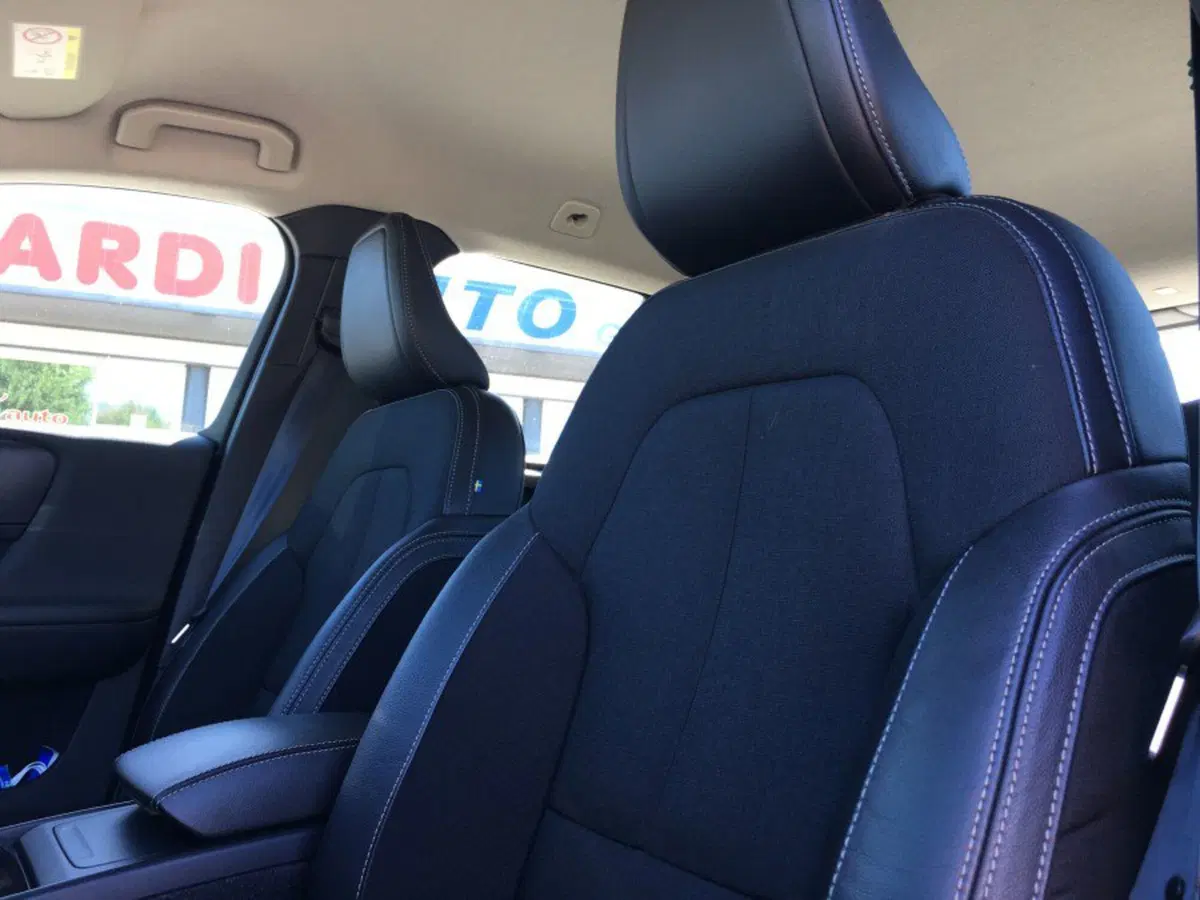 Volvo XC40 usata a Cuneo (9)