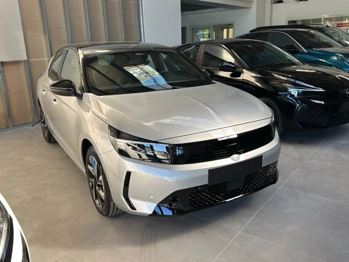 Opel Corsa nuova a Frosinone