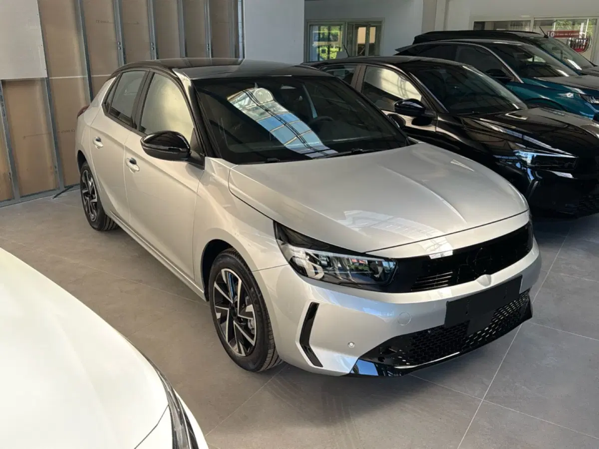 Opel Corsa nuova a Frosinone (4)