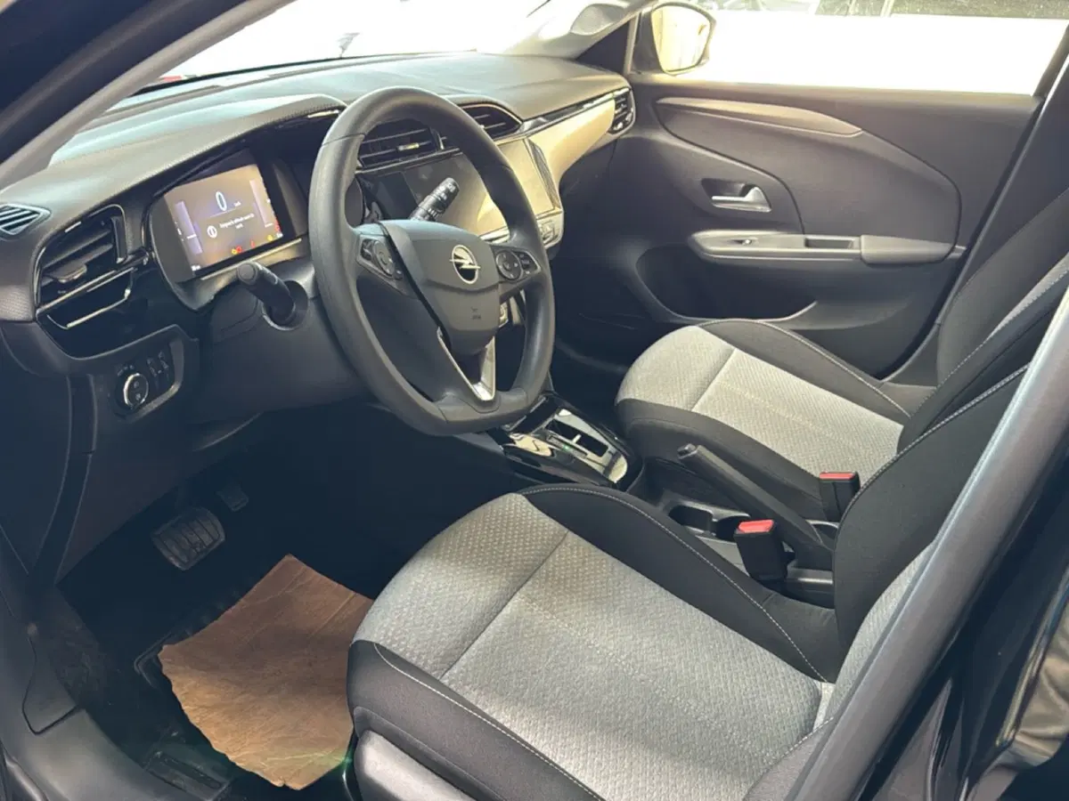 Opel Corsa nuova a Frosinone (18)