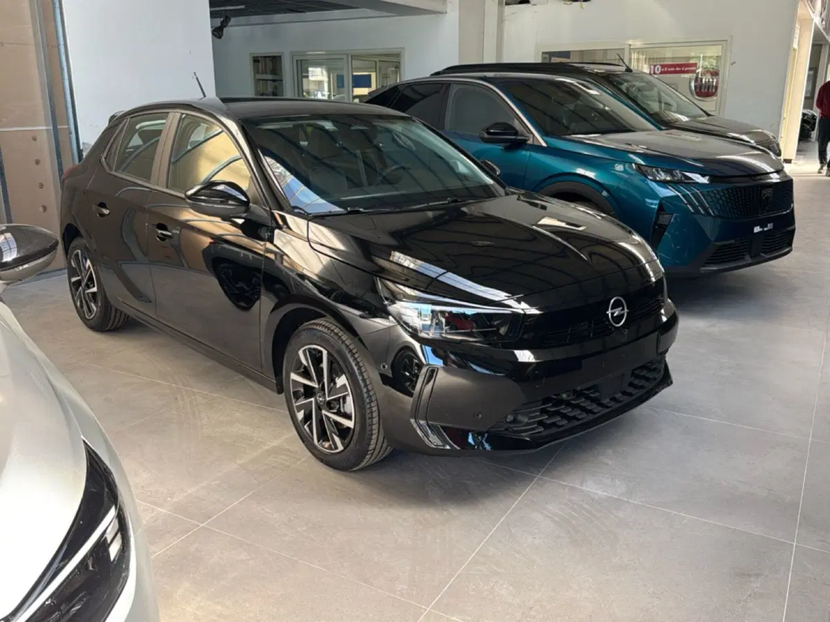 Opel Corsa nuova a Frosinone (3)