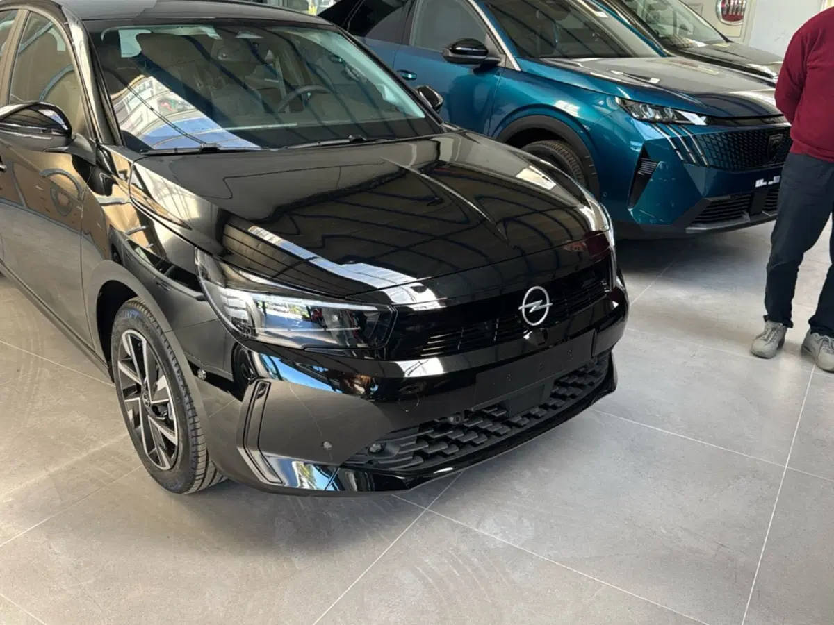 Opel Corsa nuova a Frosinone (6)