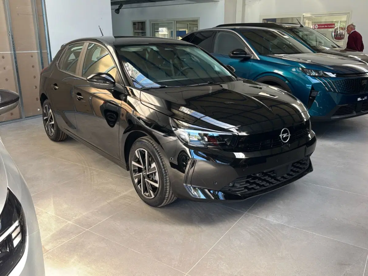 Opel Corsa nuova a Frosinone (8)
