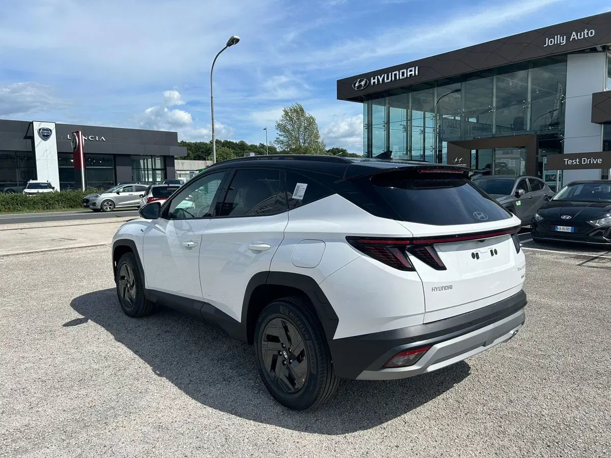 Hyundai Tucson nuova a Frosinone (3)