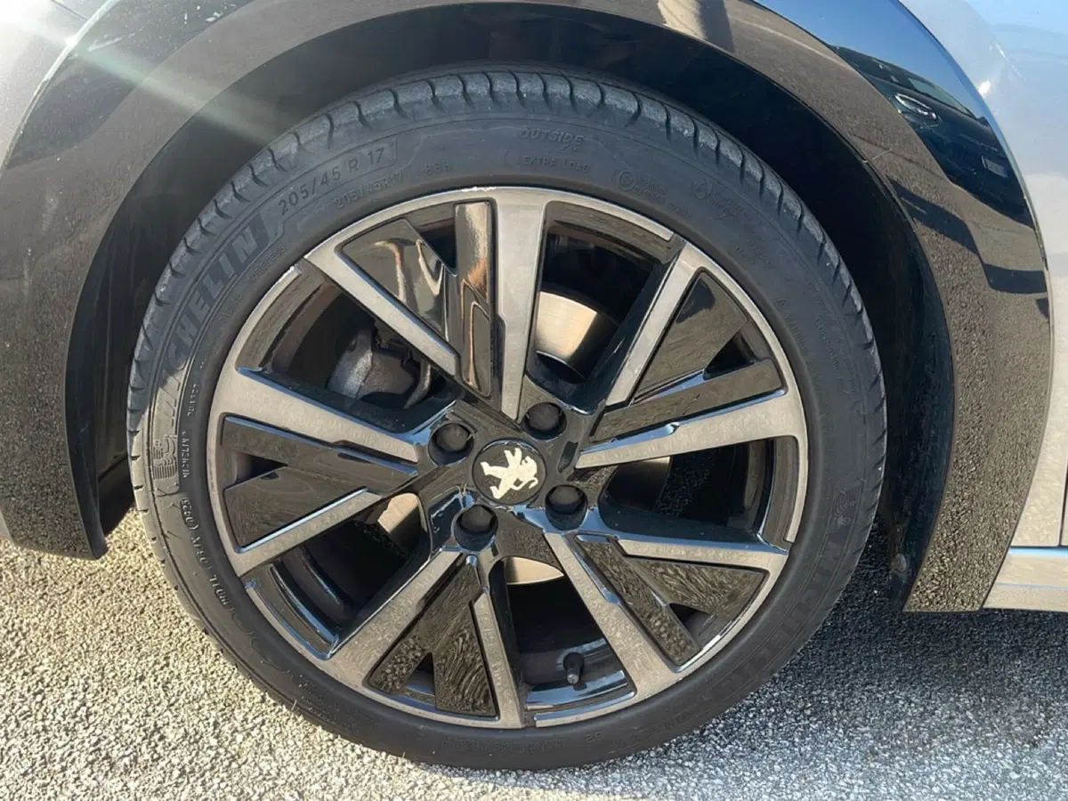 Peugeot 208 usata a Frosinone (6)