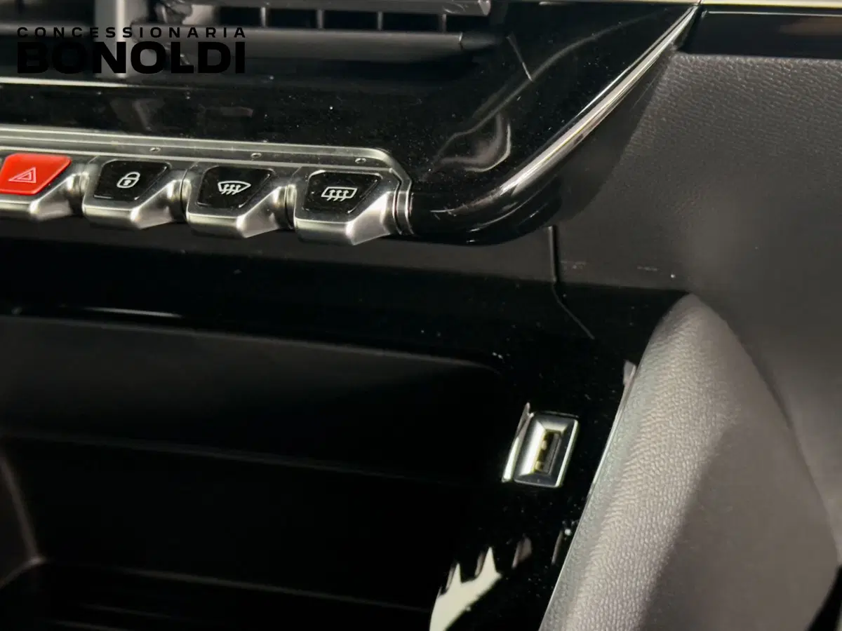 Peugeot 2008 usata a Brescia (18)