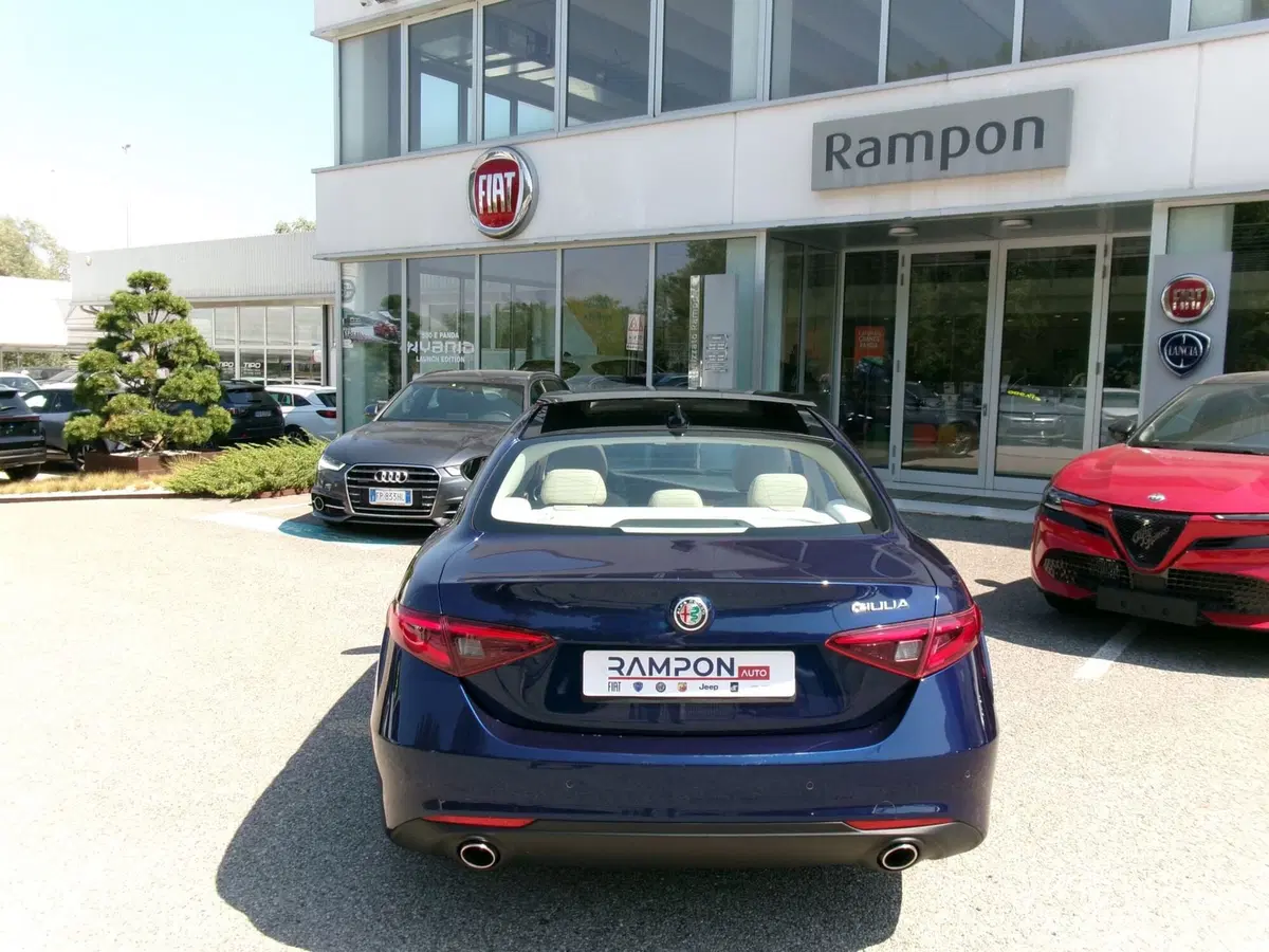 Alfa Romeo Giulia usata a Venezia (5)