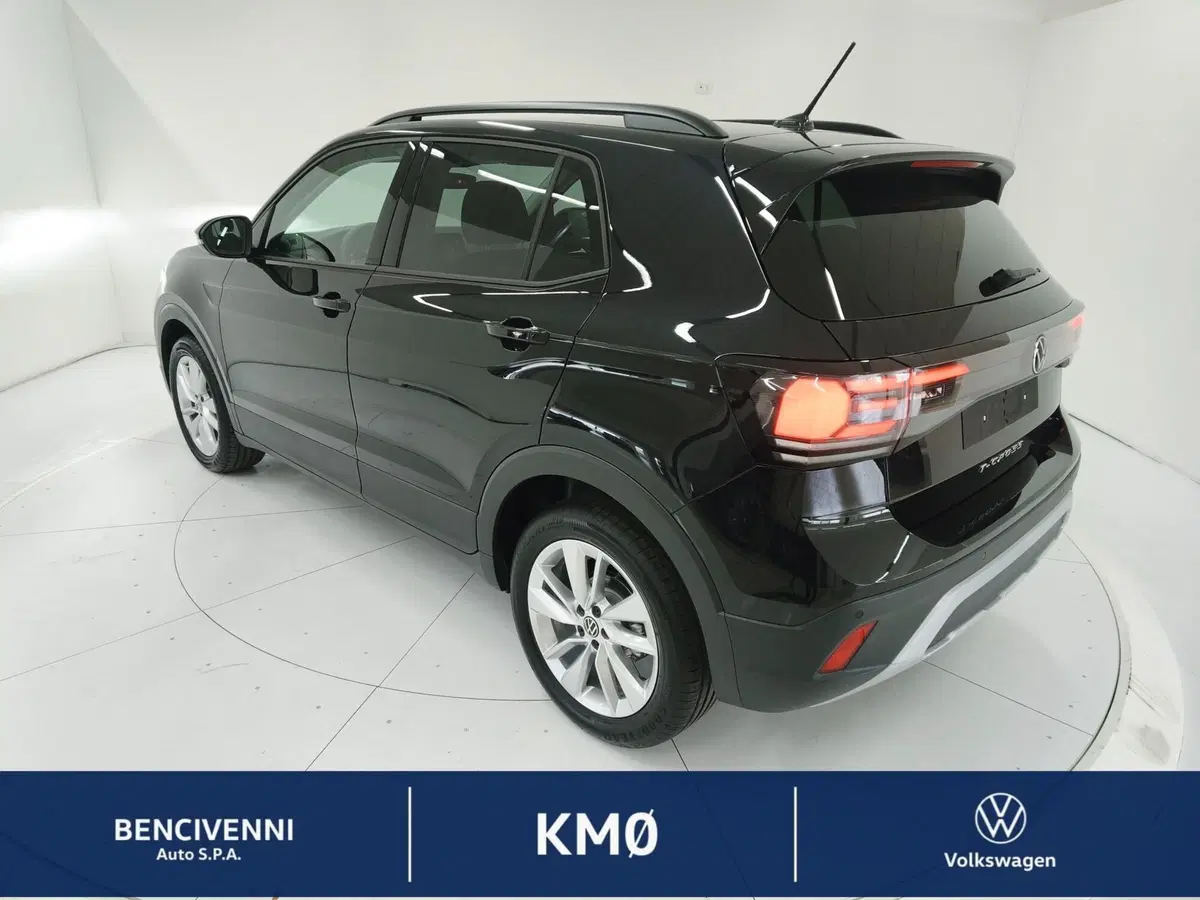 Volkswagen T-Cross nuova a Catanzaro (10)