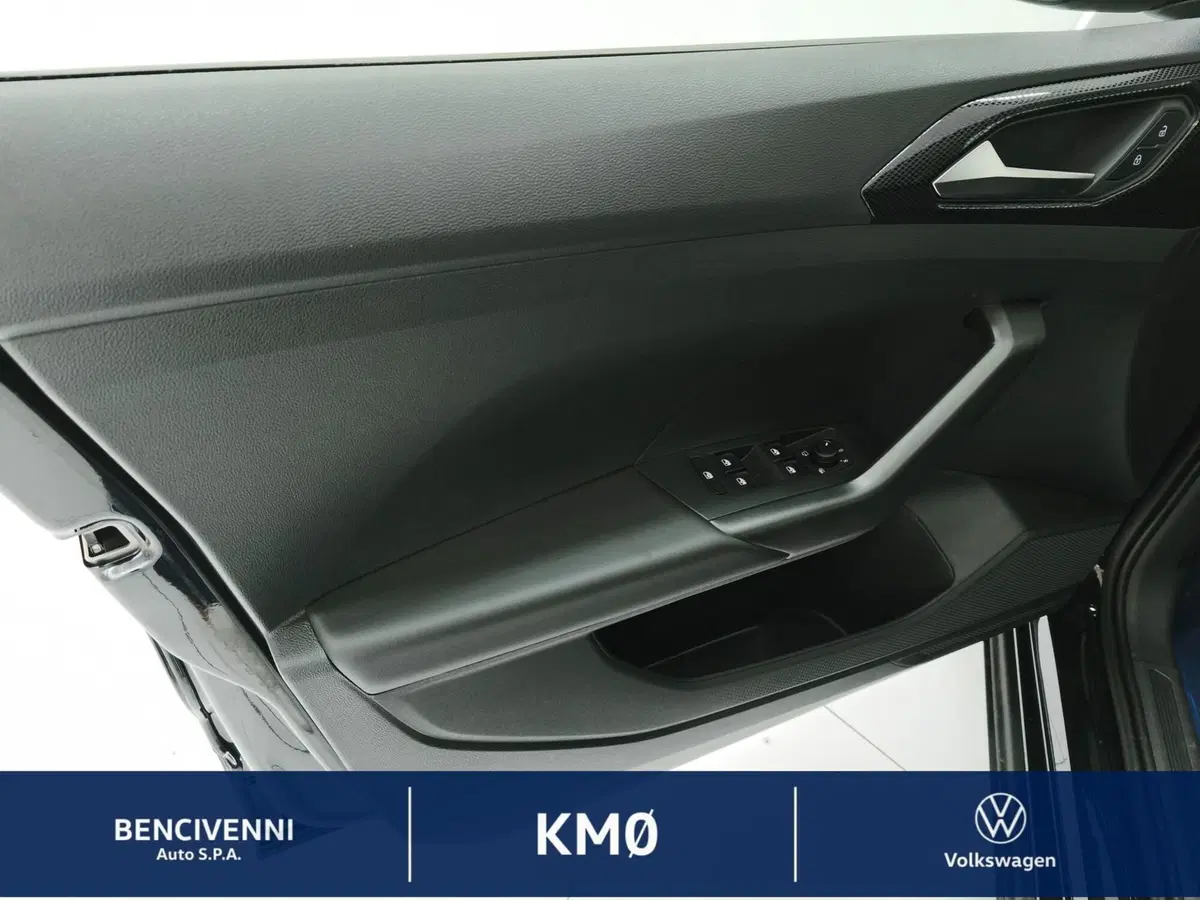 Volkswagen T-Cross nuova a Catanzaro (16)