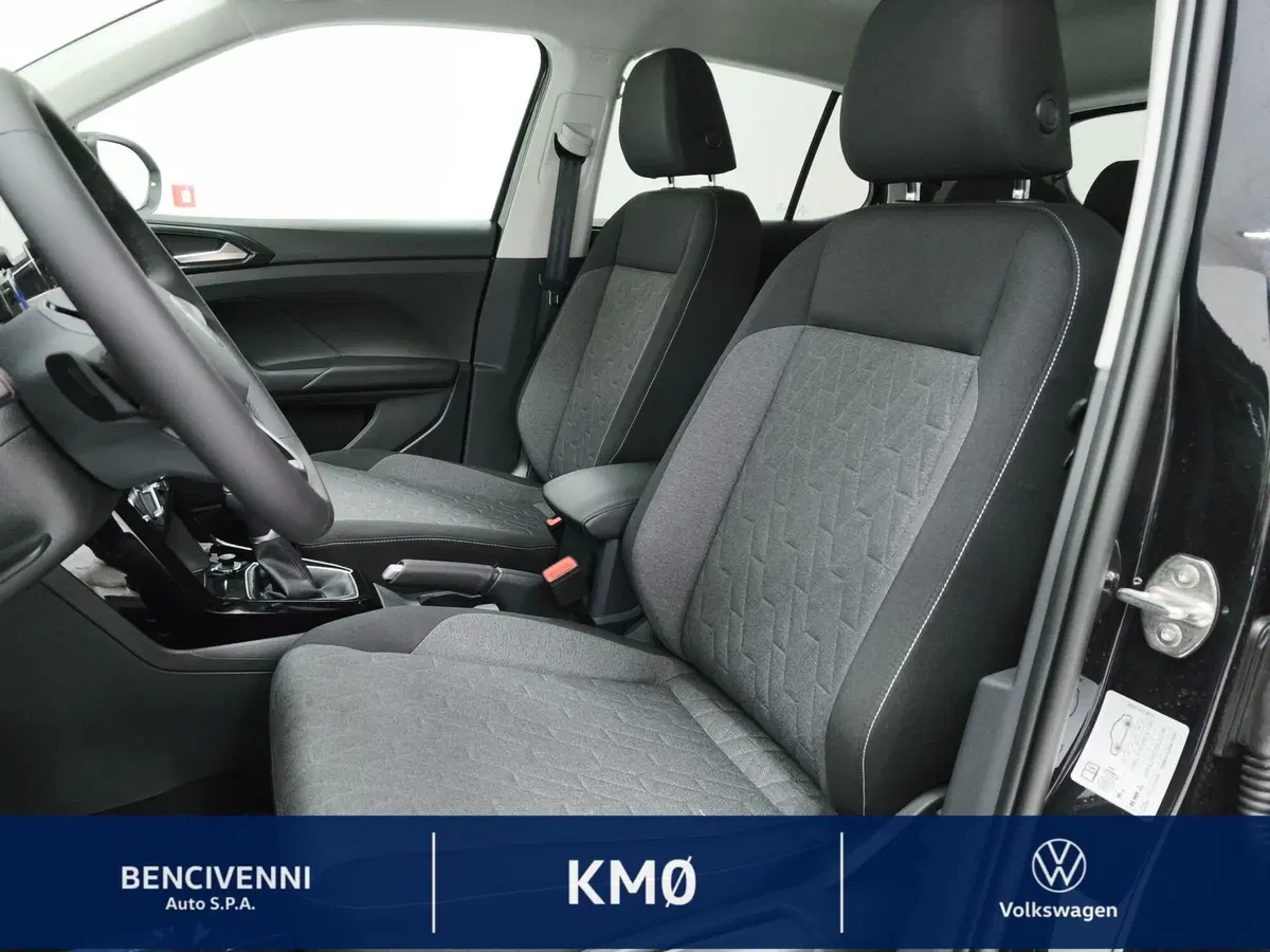 Volkswagen T-Cross nuova a Catanzaro (17)