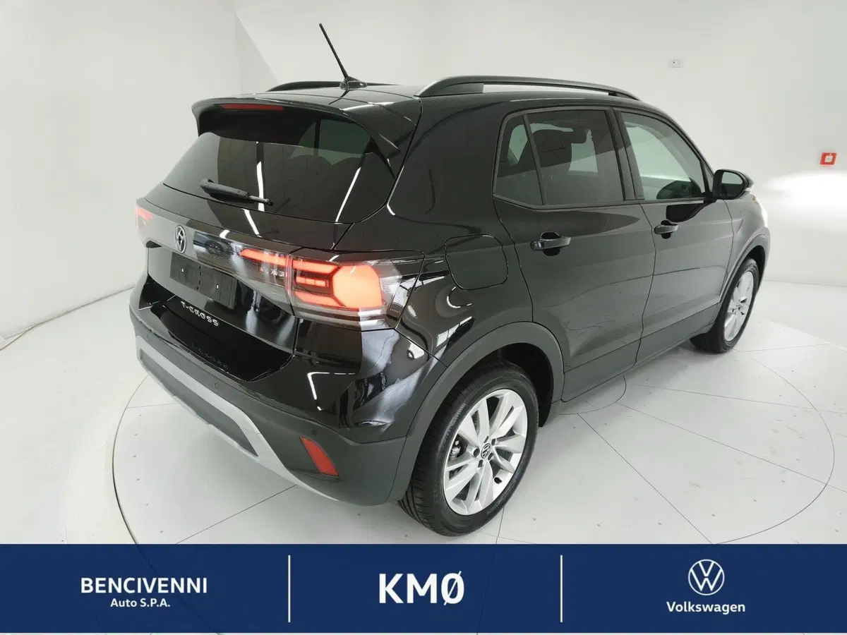 Volkswagen T-Cross nuova a Catanzaro (8)
